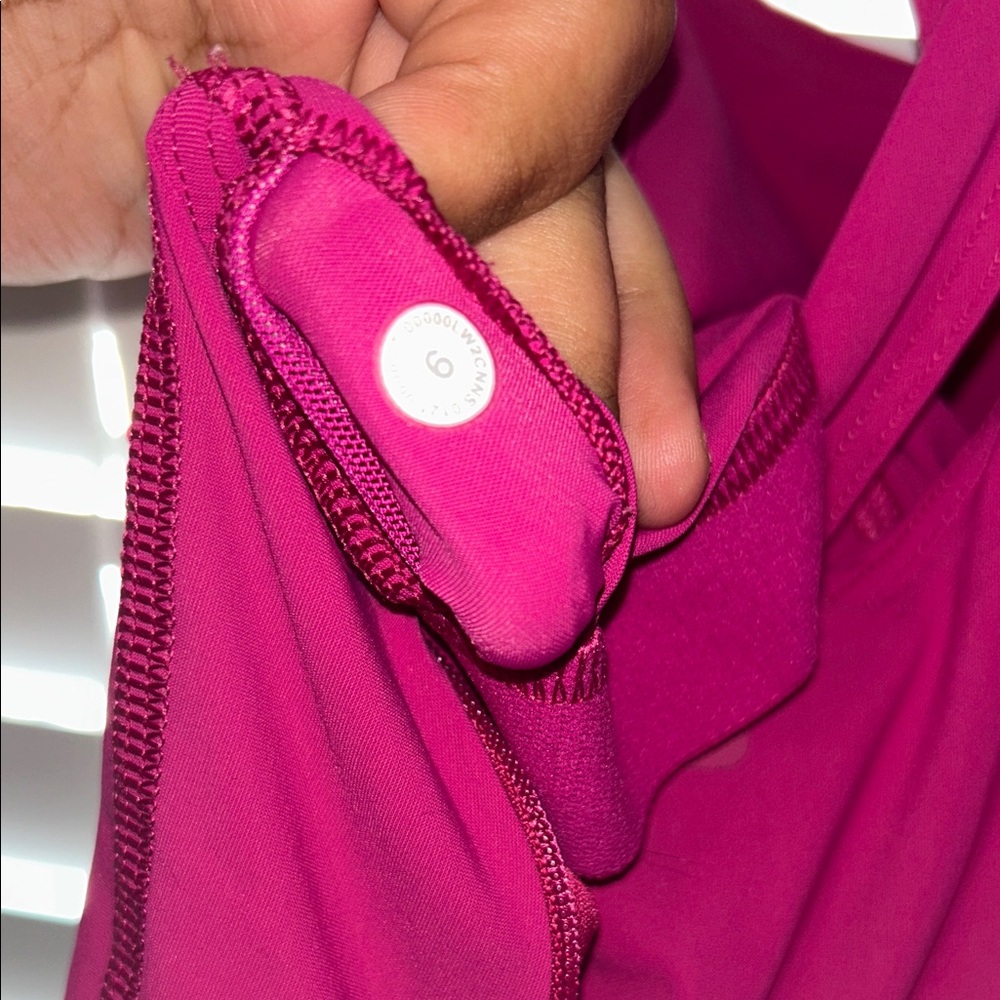 Lululemon Stash It Bra Support Size 6 Ripened Raspberry - Picture 5 of 6